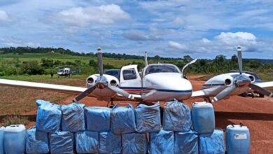 Foto de Polícia Federal apreende 400 kg de cocaína dentro de avião em MT