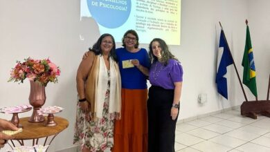 Foto de Egressas recebem Carteira de Identidade Profissional do curso de Psicologia do UNIVAR