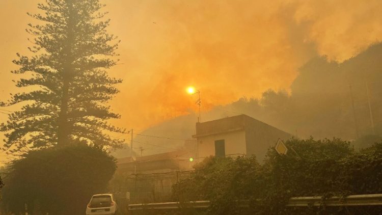 Registro de 26 de julho no distrito de Tono, em Messina, na Sicília