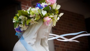 MARY,FLOWER,CROWN,MAY,CROWNING