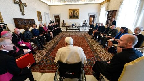 Metodistas e anglicanos caminham lado a lado com a Igreja Católica