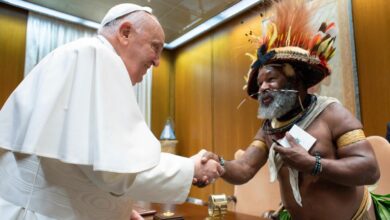 Foto de Papa recebe líder indígena de Papua Nova Guiné, país que visitará em breve
