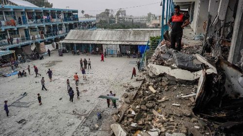 Pelo menos 40 mortos em ataque israelense a escola gerida pela Onu em Nuseirat