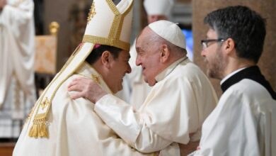 Foto de Papa participa da ordenação episcopal de auxiliar da Diocese de Roma