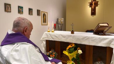 Foto de Papa concelebrou a Missa na capela privada do Hospital Gemelli